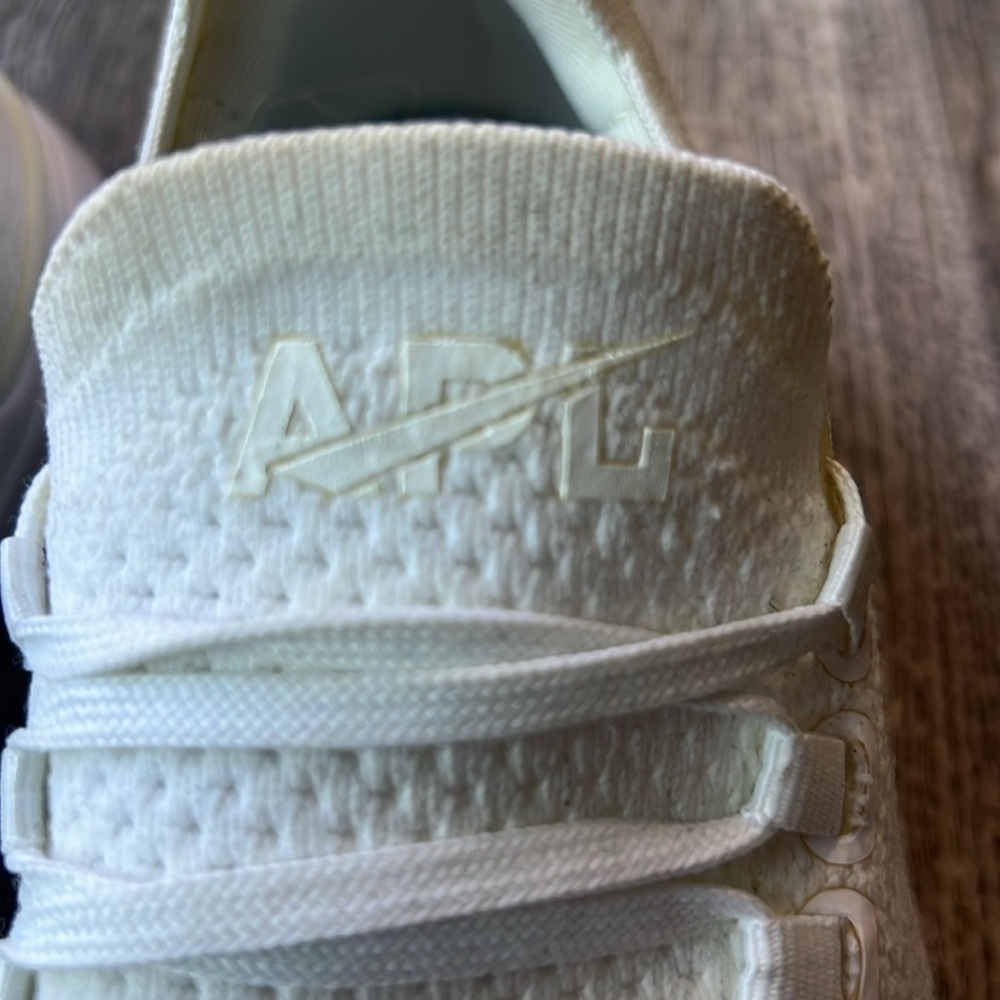 Apl Shoes White TechLoom Breeze Running Shoes Sneakers Size 7.5 Lightweight - Picture 2 of 11